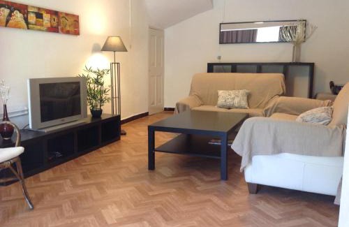 Entrevaux House | La Maiouneta