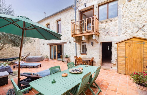 Mansonville House | La Maison 1786 - Grand jardin et jacuzzi