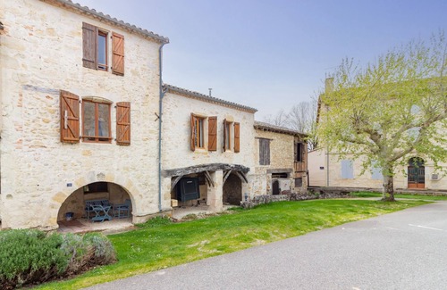 Mansonville House | La Maison 1786 - Grand jardin et jacuzzi