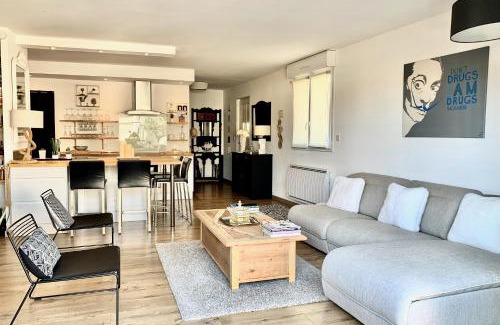 Carcassonne Villa | La Maison Blanche 5*, Piscine & vue Cité Médiévale