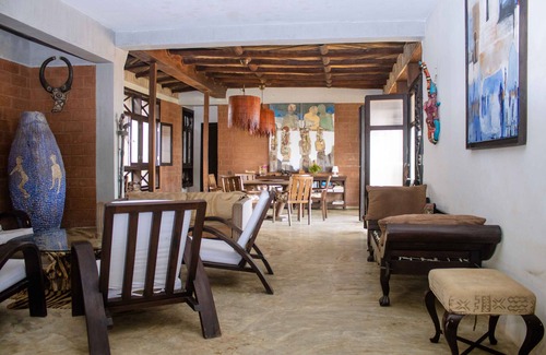 Lome House | La Maison Bleue Lomé