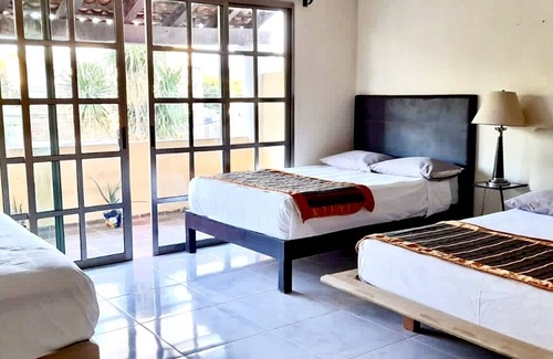 Alfredo V. Bonfil House | La Maison Bleue