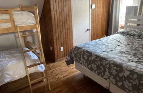 Chicoutimi House | La Maison Centenaire de La Pulperie