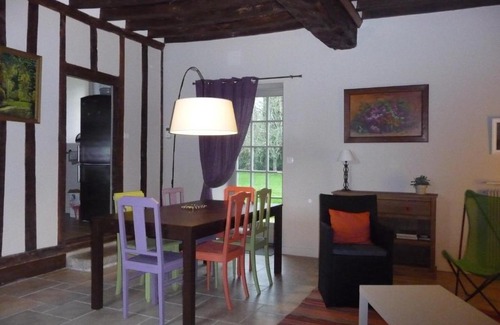 Saint-Germain-du-Corbeis Bed & Breakfast | La Maison d'à Côté