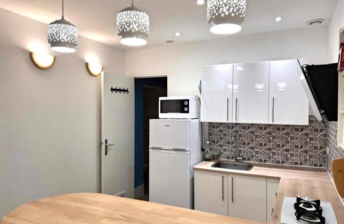 Valreas House | LA MAISON D' EMMIE 83m2 with WI-FI