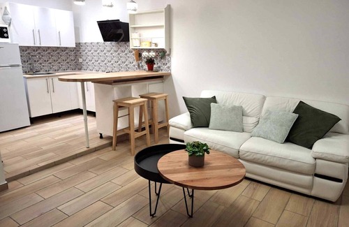 Valreas House | LA MAISON D' EMMIE 83m2 with WI-FI