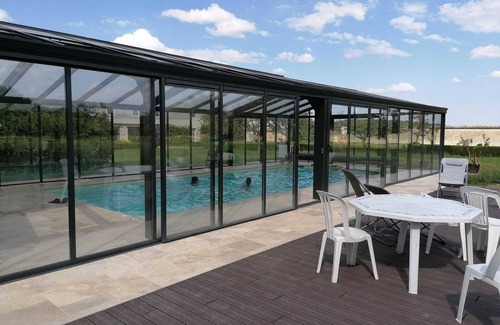 Ville-Saint-Jacques House | La Maison du Jardin, 25-person gîte
