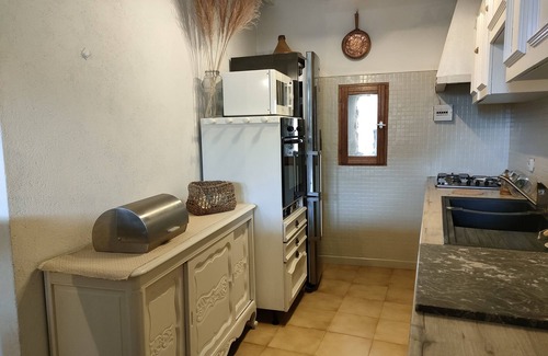 Le Barroux Apartment | La Maison D'yvette