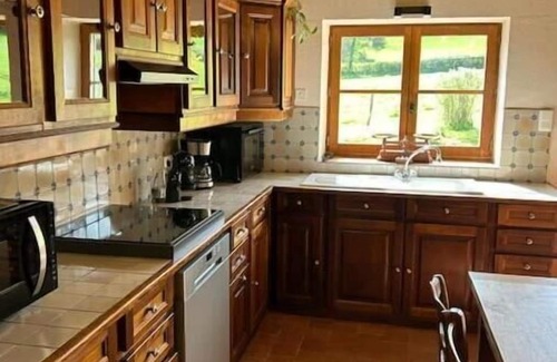 Saint-Bonnet-de-Joux House | La Maison de Barbara