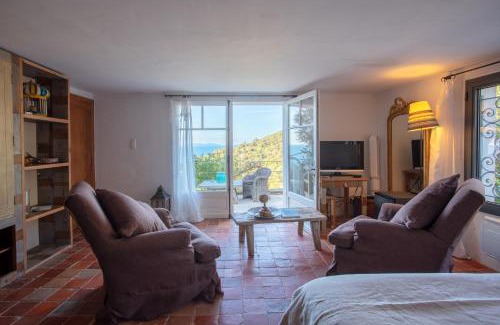 Cavalaire-sur-Mer Apartment | La Maison de Constance