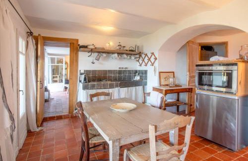 Cavalaire-sur-Mer Apartment | La Maison de Constance