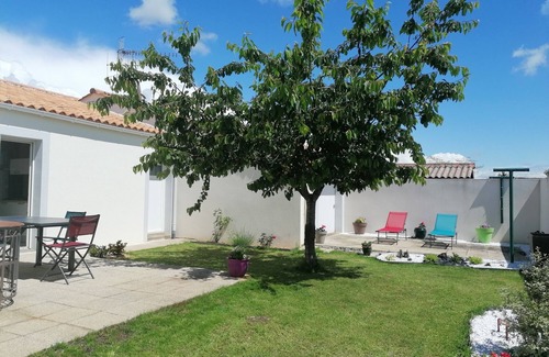 Longeville-sur-Mer House | la Maison des Roses