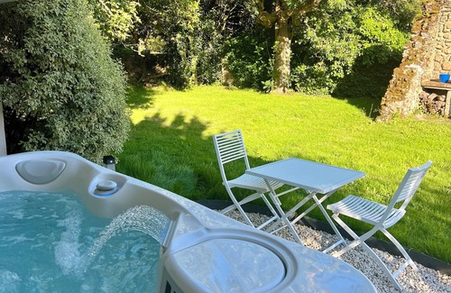 Sallertaine House | La maison de Gaia-spa-swimming pool-quiet between sea and marshes, charm-comfort
