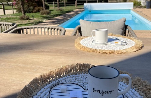 Sallertaine House | La maison de Gaia-spa-swimming pool-quiet between sea and marshes, charm-comfort