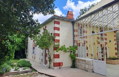 Sainte-Soulle House | La Maison de Gardien at Manor House Charentaise