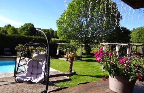 Chaudes-Aigues House | La maison de Gilbert Jacuzzi Piscine chauffée