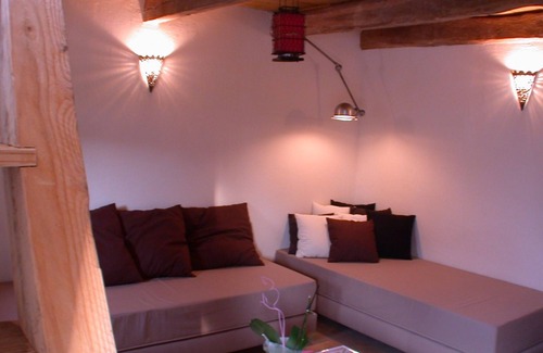 Salles-Courbaties Bed & Breakfast | La Maison de Louna