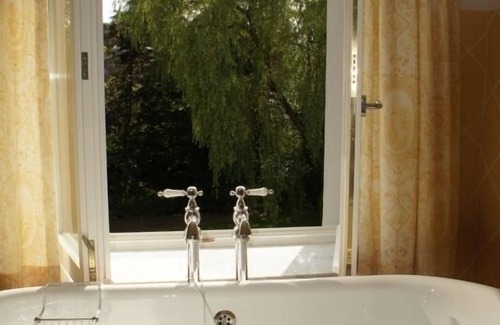 Lierneux Hotel | La Maison De Maître
