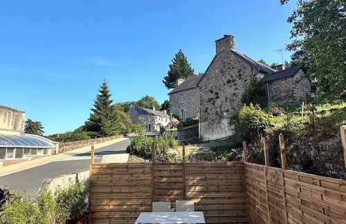 Pontrieux House | La Maison de Victoire et Alix - house with garden in the heart of Pontrieux