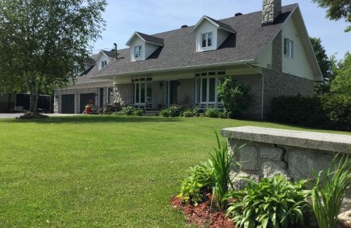 Victoriaville House | La Maison des Éboulis