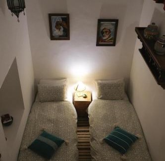 Quettanine House | La Maison des Amis