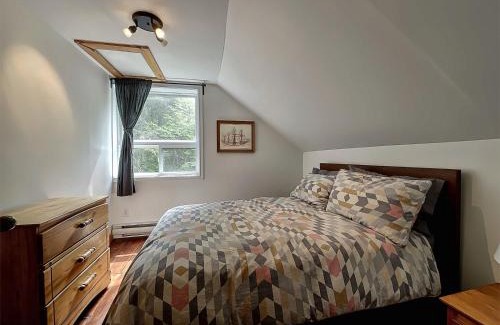 L'Anse-Saint-Jean House | La maison des Coteaux