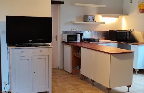 Ladignac le Long House | La Maison des Etangs Gite