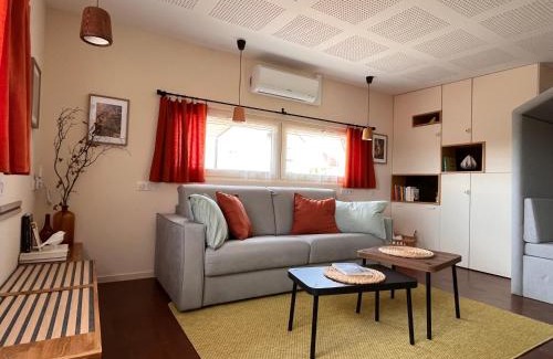 Messigny-et-Vantoux Apartment | LA MAISON DES BOIS D'OCRE - Gîte Appart Design - Clim Pkg Wifi Jardin à 10mn de Dijon