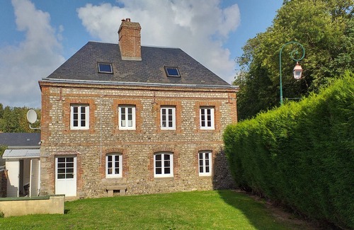 Veules-les-Roses House | La Maison Des Sources