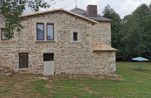 Sciecq House | La Maison Des Mariés