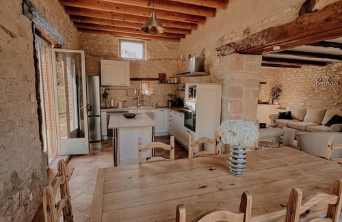 Orban House | La Maison des Pierres Blondes, vacation home in the countryside!