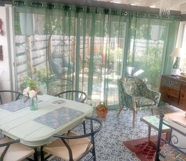 Saint-Peray House | La maison des pins