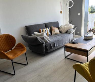 Flers Villa | La Maison des Rochettes
