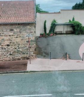 Saint-Jodard Bed & Breakfast | La maison des Roses