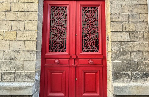 Chantilly House | La Maison du 18, Charming B&B for 1 to 6 people in the heart of Chantilly