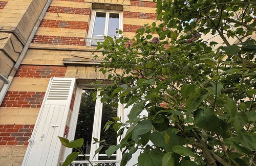 Chantilly House | La Maison du 18, Charming B&B for 1 to 6 people in the heart of Chantilly