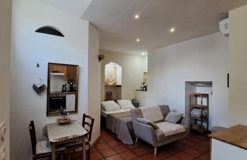 Homps Bed & Breakfast | La Maison du Canal - Canal Studio