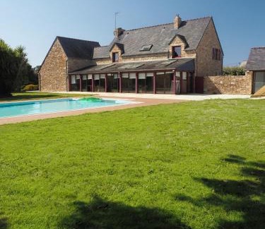 Porspoder Villa | La Maison du Château de Sable
