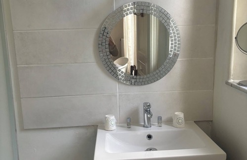 Esperaza Bed & Breakfast | La Maison du Chapeliers Bed & Breakfast