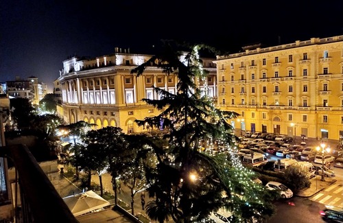 Historical Downtown Salerno Apartment | La Maison du Paradis: Charming apartment in the heart of Salerno