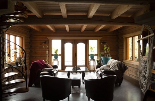 Sainte-Marie Cabin | La Maison en Bois Rond