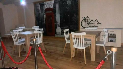 Jassat Bed & Breakfast | La Maison en Cézallier - Roses