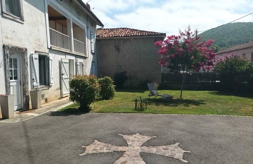 Encausse-les-Thermes House | La Maison aux Lilas