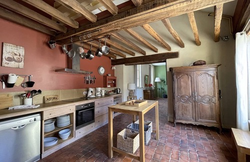 Saint-Cyr-les-Colons House | La Maison de Caroline 250 m²