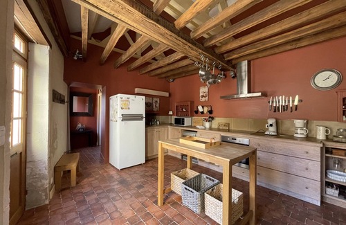 Saint-Cyr-les-Colons House | La Maison de Caroline 250 m²