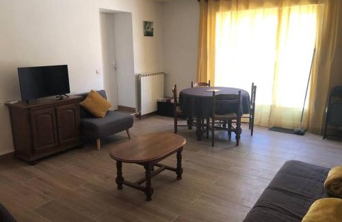 Saint-Georges-sur-Cher Apartment | La Maison d'à Coté