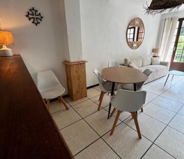 Saint-Guilhem-le-Desert House | La Maison de Faustin