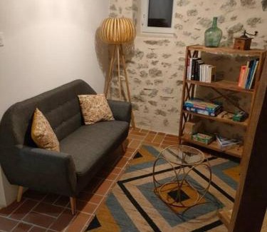 Saint-Mamet-la-Salvetat House | La maisonette de Raphaël