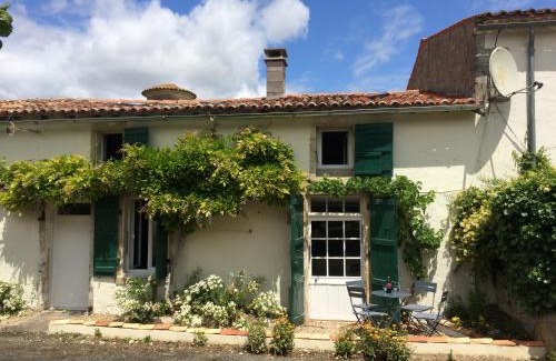 La Villedieu House | La Maison Glycine