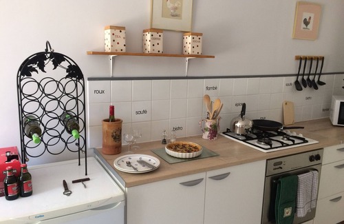 La Villedieu Cottage | La Maison Glycine. A charming 3 bedroom cottage set in beautiful countryside